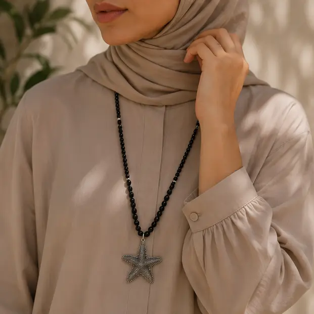 Starfish Necklace Lifestyle 3.webp