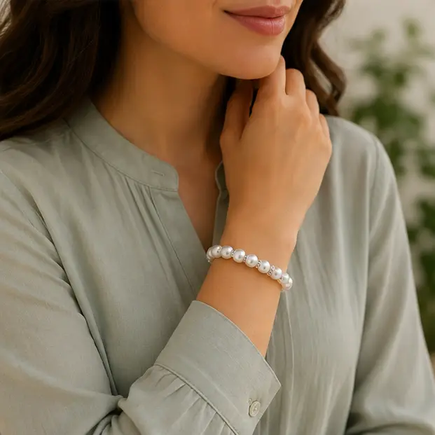 Elegant Pearl Bracelet Styling 3.webp