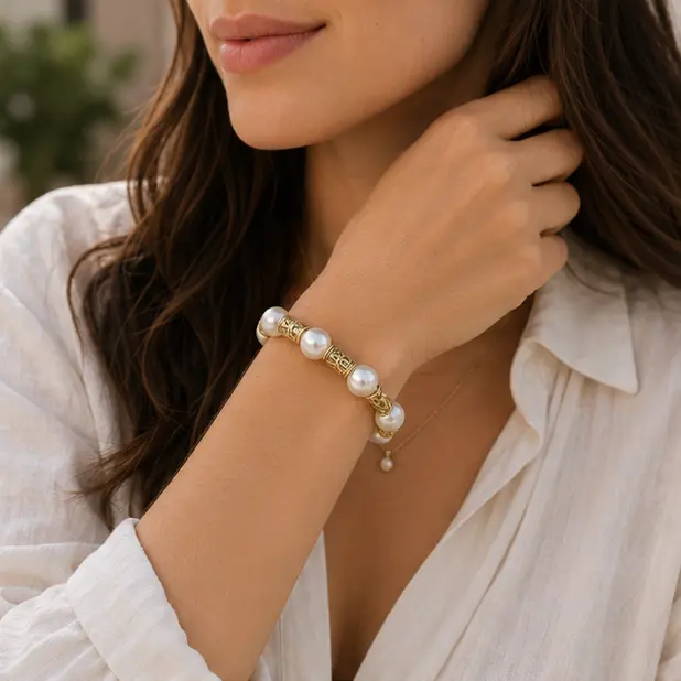 Pearl and Gold Lifestyle 2.webp