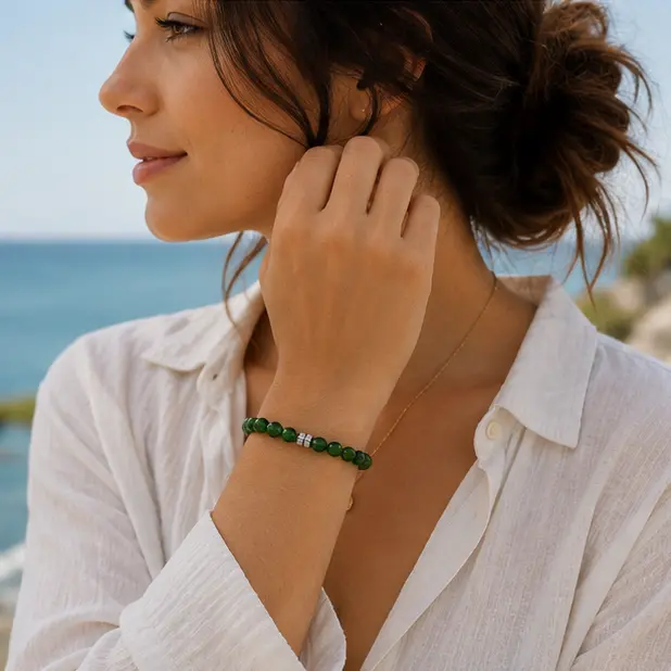 Emerald Bracelet Lifestyle 6.webp